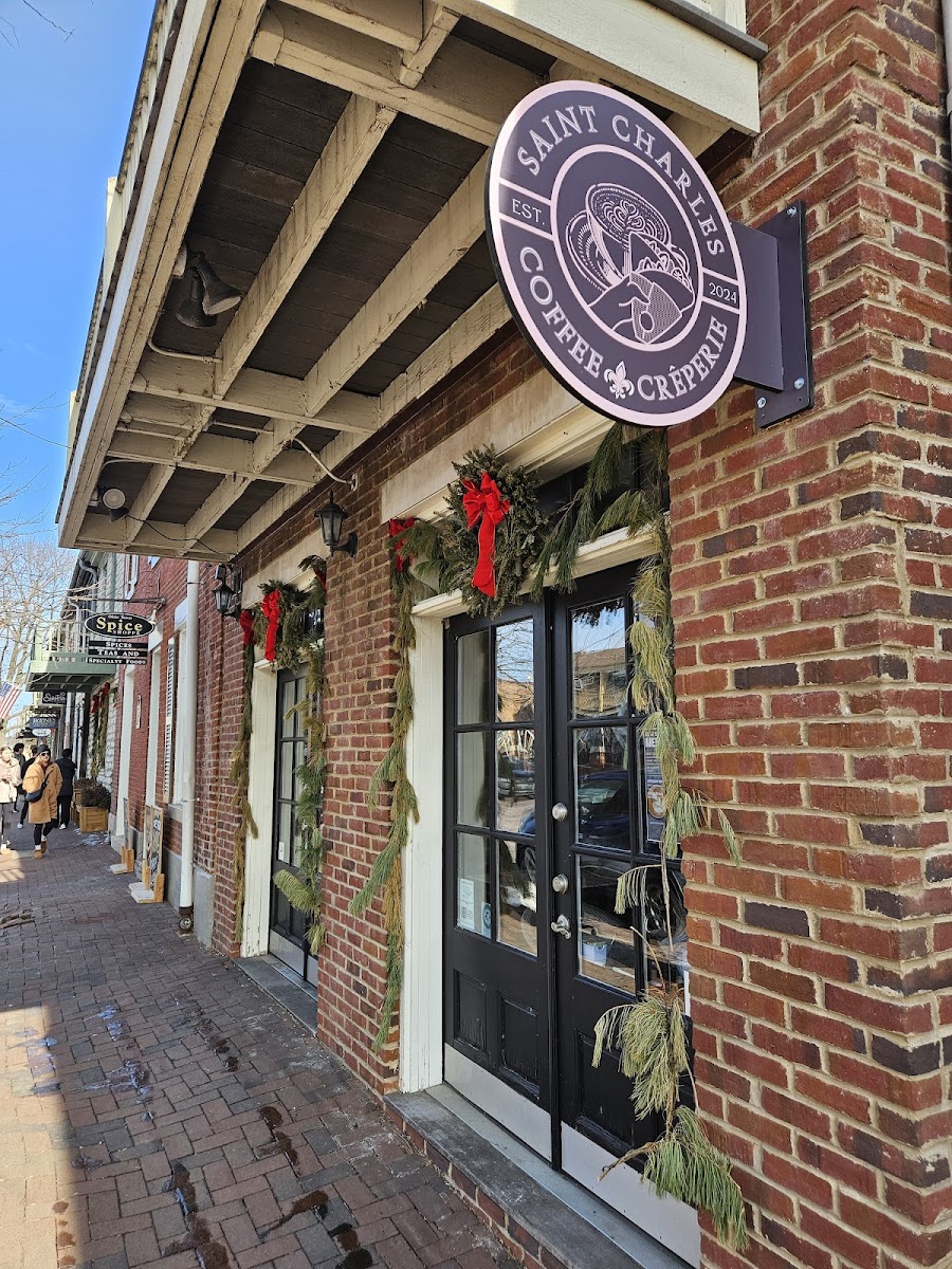 Saint Charles Coffee & Creperie